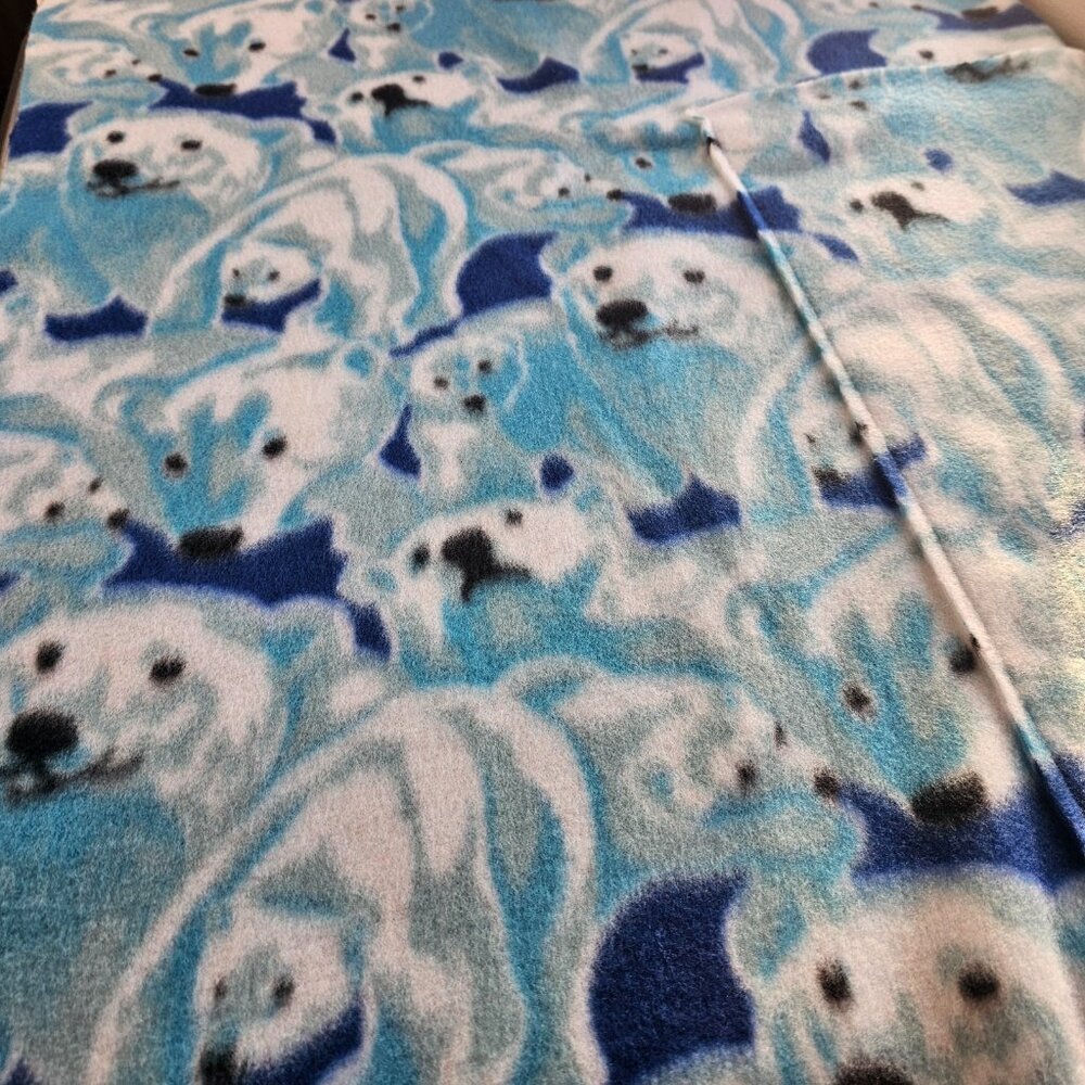 Polar Bear Fleece Panel W42" L71" w Sewn Pocket Craft Apron Blanket Blue White - Picture 3 of 5